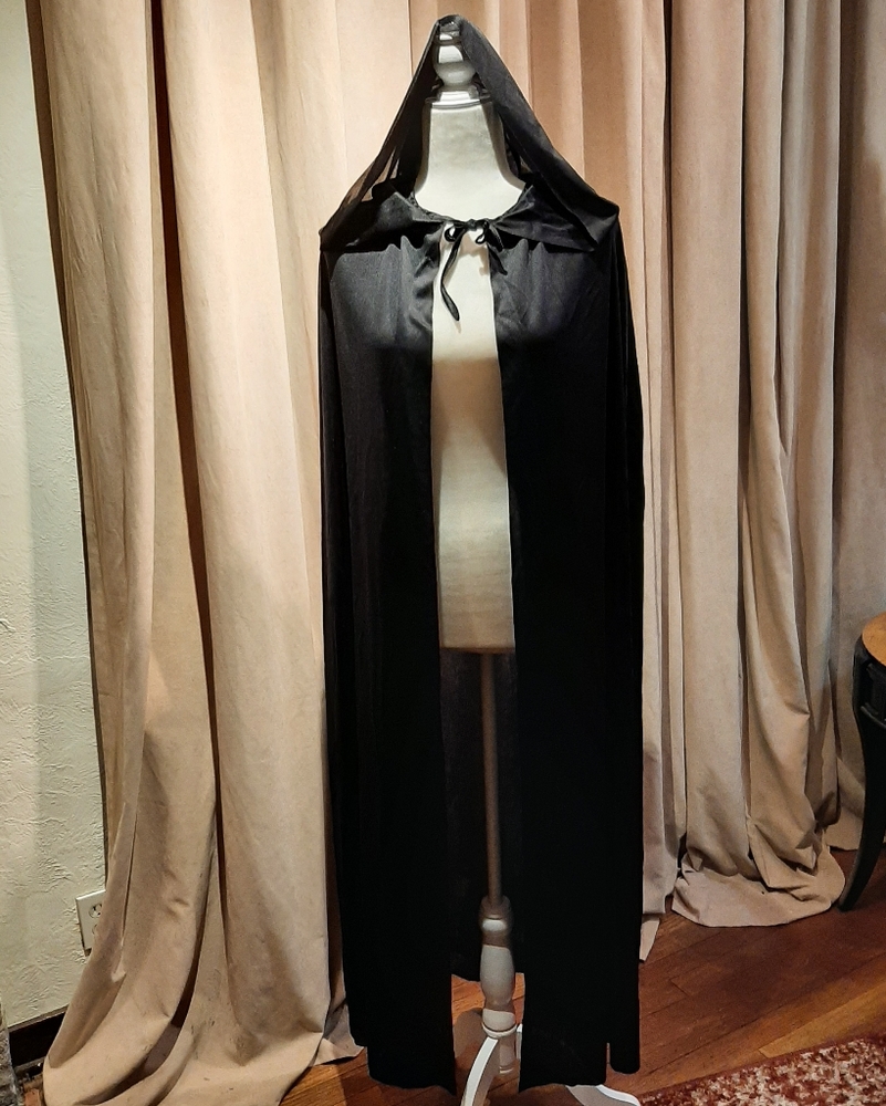 Vampire Cape - image 2